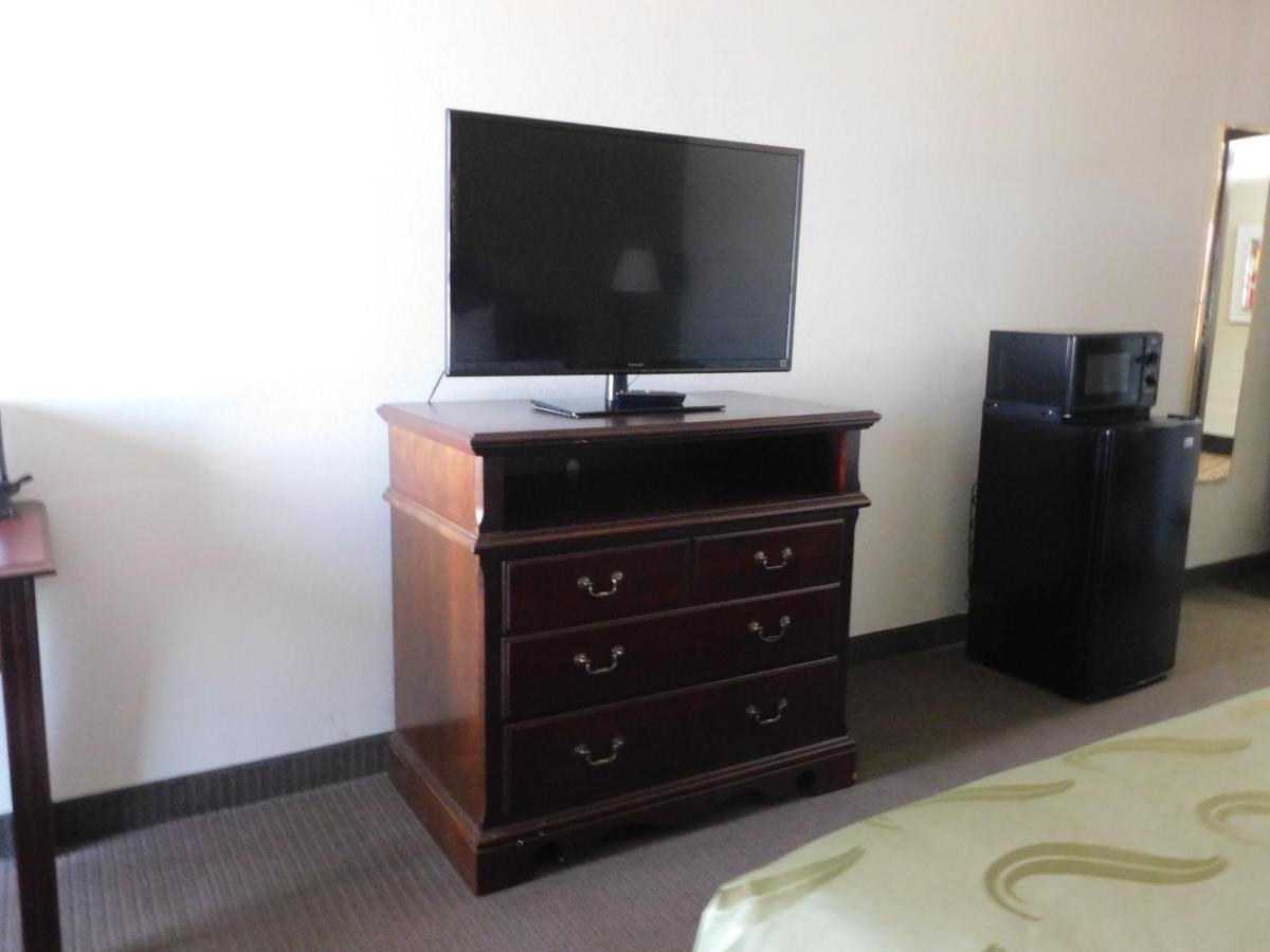 Quality Inn Томасвил Екстериор снимка