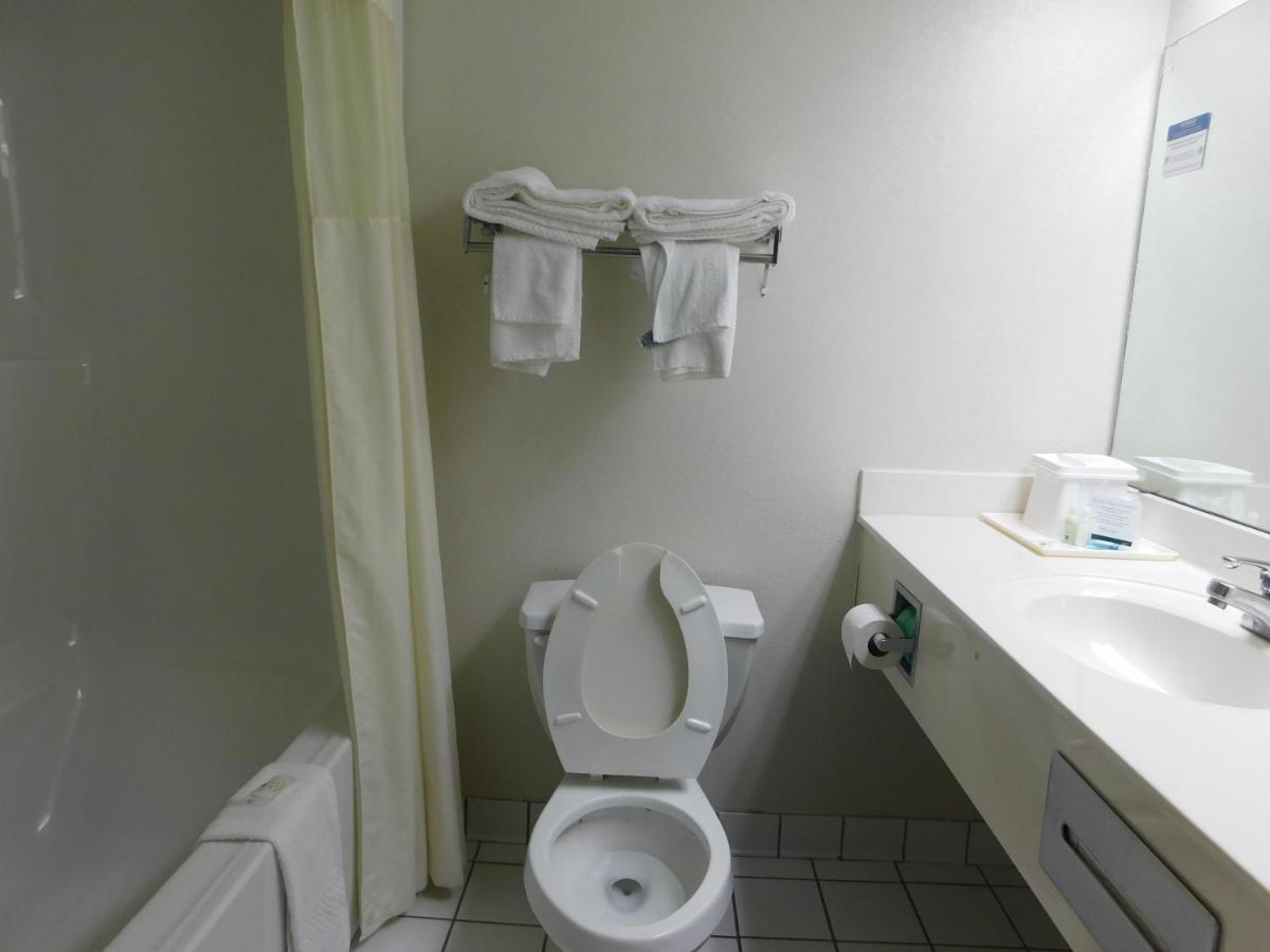 Quality Inn Томасвил Екстериор снимка